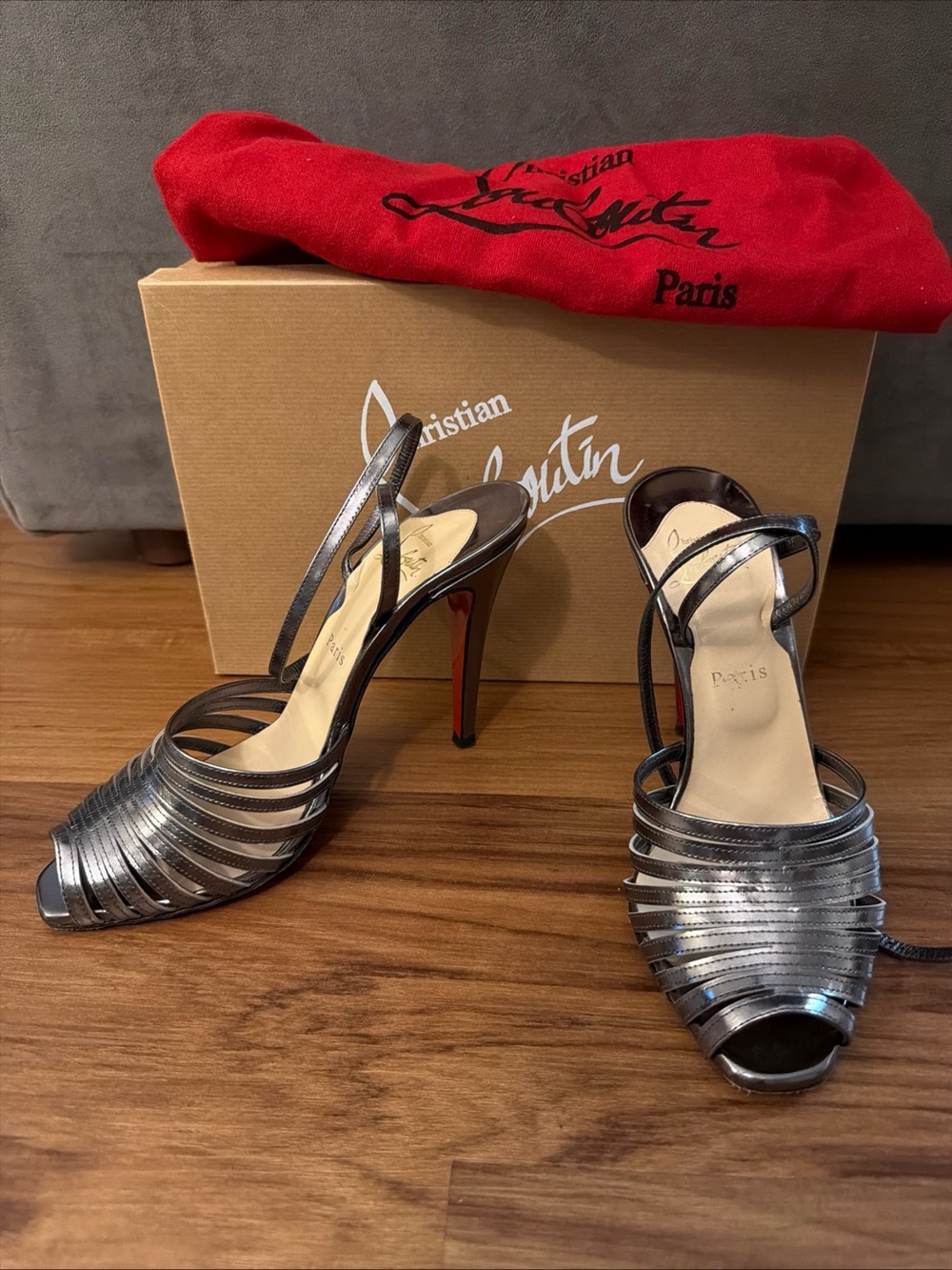 Christian Louboutin Aizel 100 Specchio Calf Silver Strappy Sandals Heels 38.5